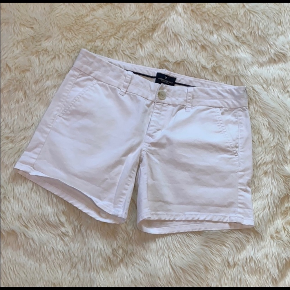 FINAL DAYS American Eagle White Midi Shorts Size 4